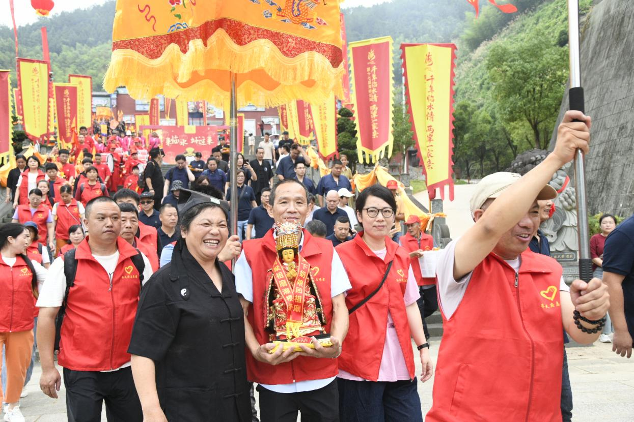 “天下奶娘回祖廟”活動現場。唐明珍攝