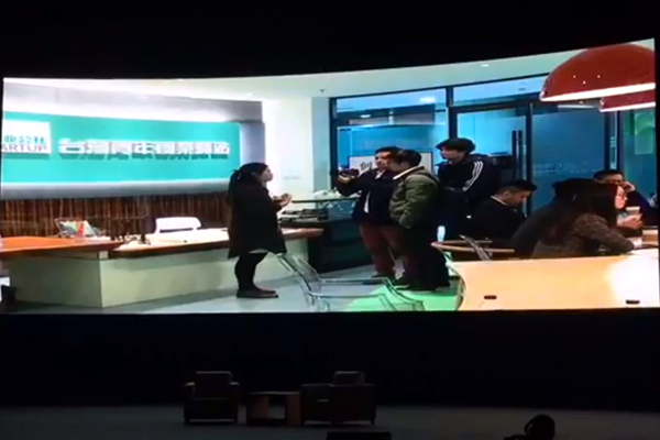 ���ҿ����{Փ���������ڣ������sֵ�õĺ��{���s��(ch��ng)������