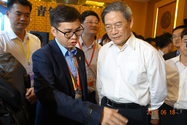 ���ҿ����{Փ���������ڣ������sֵ�õĺ��{���s��(ch��ng)������