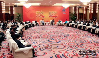 俞正聲會(huì)見出席第九屆海峽論壇的兩岸各界人士