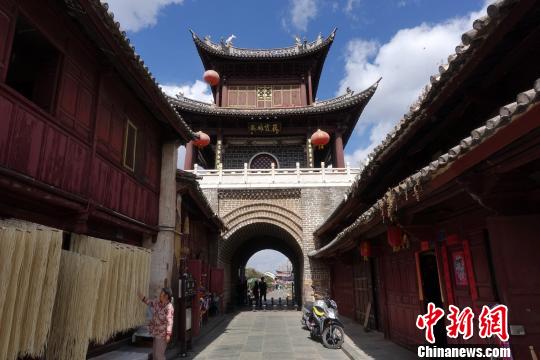 ����Ρɽ�ų��L(f��ng)ò�������� �z