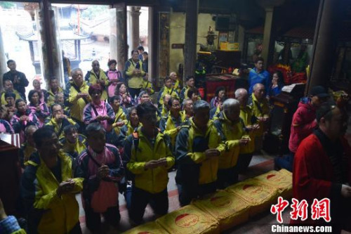 2��21�գ��_(t��i)�������а�ɰ��ʥĸ�m�����ű�һ��42�������R�����������`���桢�Љ�Ԫ�������𣬕r(sh��)��6�������θ����������������ލu�]���M(j��n)�㡣����Ⱥ�A �z