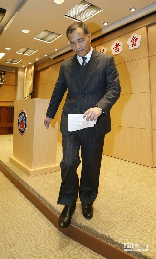 臺灣“交通部長”葉匡時宣布辭職下臺。(圖片來源:臺灣中時電子報) 臺灣“交通部長”葉匡時宣布辭職下臺。(圖片來源:臺灣中時電子報)