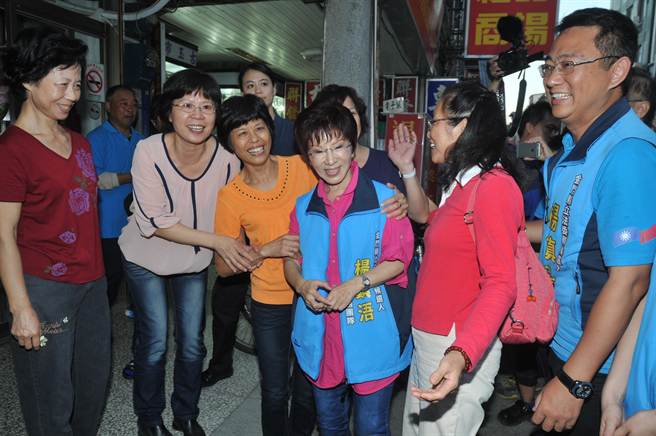 ���ڽ��T(m��n)�ְ߽�Ʊ�ĺ��������X(ju��)�ñȅ����h�c���(hu��)�������x�������Еr(sh��)��ӈ�(b��o)�� ������z��