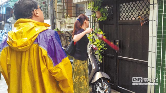 �_���񱊡���ϴ�����R����Ů��ס�����h���D��