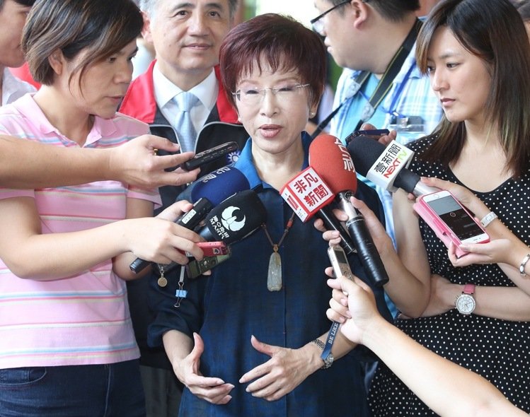 臺灣"國史館"禁大陸人士調(diào)閱惹議 洪秀柱:非常荒謬 臺灣"國史館"禁大陸人士調(diào)閱惹議 洪秀柱:非常荒謬