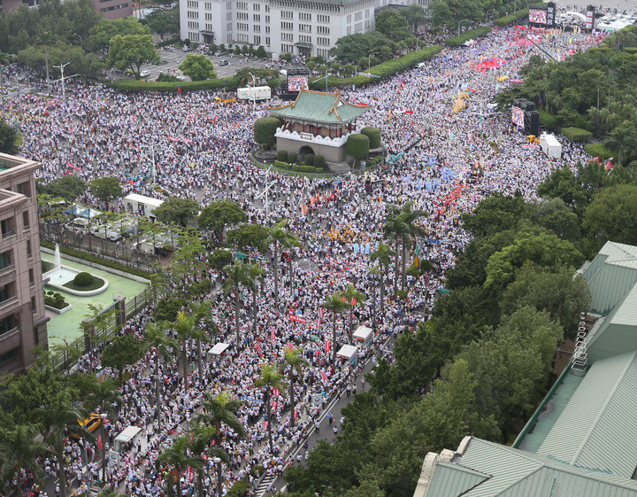 九三游行后激進言論漸現 發起者斥蔡當局放任民粹刺激 九三游行后激進言論漸現 發起者斥蔡當局放任民粹刺激