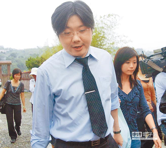 ��Ӣ��ֶ�Ӳ�Ԫ�ˮ�(d��ng)�x��˾�ĕ��h���������P(gu��n)ע