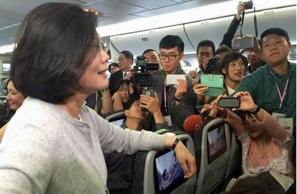 蔡當局十大失言排行榜 蔡英文穩坐榜首(圖) 蔡當局十大失言排行榜 蔡英文穩坐榜首(圖)