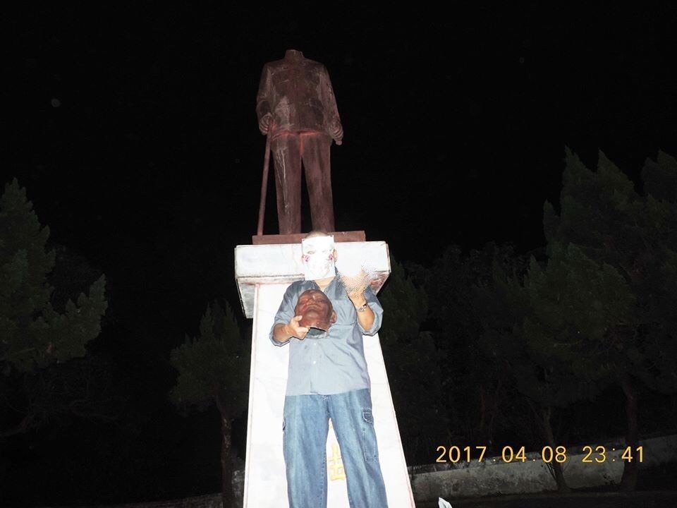 "臺獨"再砍蔣介石銅像 嗆柯文哲勿指示警局限期破案 "臺獨"再砍蔣介石銅像 嗆柯文哲勿指示警局限期破案