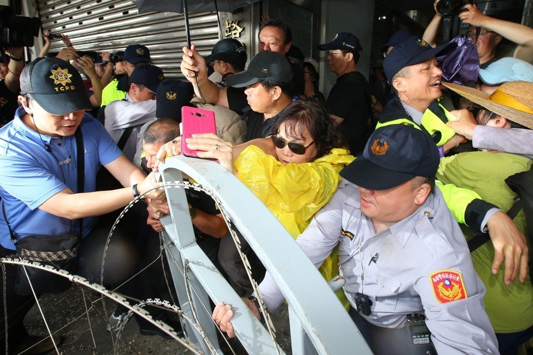 �_(t��i)���hȺ��ð��ǰ�M(j��n)���M(j��n)�h���� �п�"�n�춼��(hu��)���I"