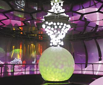 �����^��d�Ϸ����_6�׵Ą����Cе���䡰�`�š����Ϸ��ۼt���֣����܇�����34000Ƭ���~Ƭ���ӵ�ɭ�����������~Ƭ�ͼ����Ȱl�����x�Q�B���У����Ͻk��������У������M��һ��ħ��ɭ�֡��DƬ��Դ���_�����ψ�