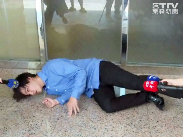 臺“檢舉達人”藍玉被打破頭 疑因檢舉惹禍上身 臺“檢舉達人”藍玉被打破頭 疑因檢舉惹禍上身