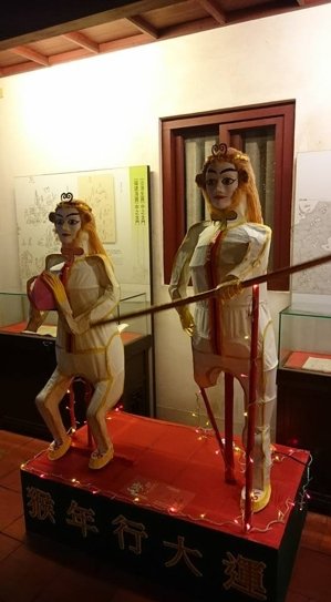 金門詭異花燈超越福祿猴 網(wǎng)友調(diào)侃:中元節(jié)到了 金門詭異花燈超越福祿猴 網(wǎng)友調(diào)侃:中元節(jié)到了