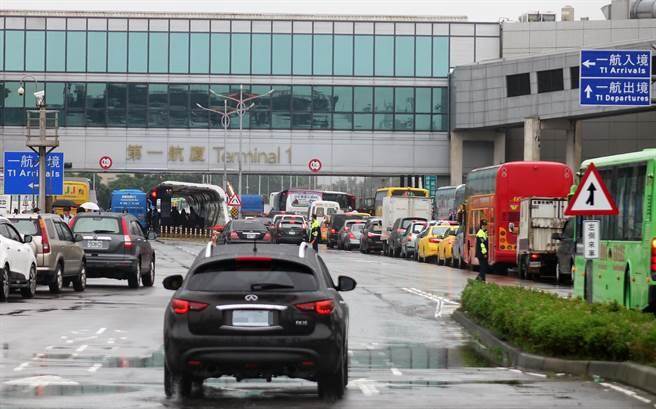 28�v���[܇�����҈@�C�����h�̮���