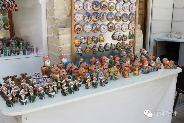 �DƬĬ�J���}