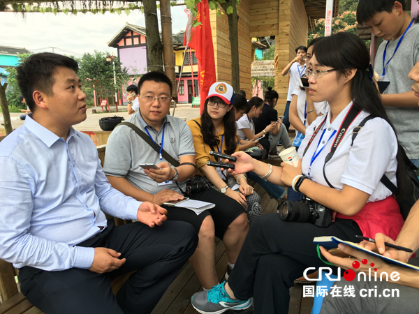 �DƬĬ�J(r��n)��(bi��o)�}