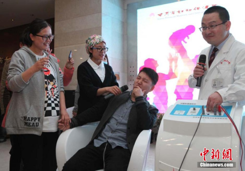 �Y�ψD���｡ �z