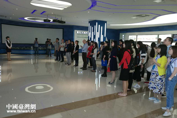 ȫ���Wý���M���պϷ�