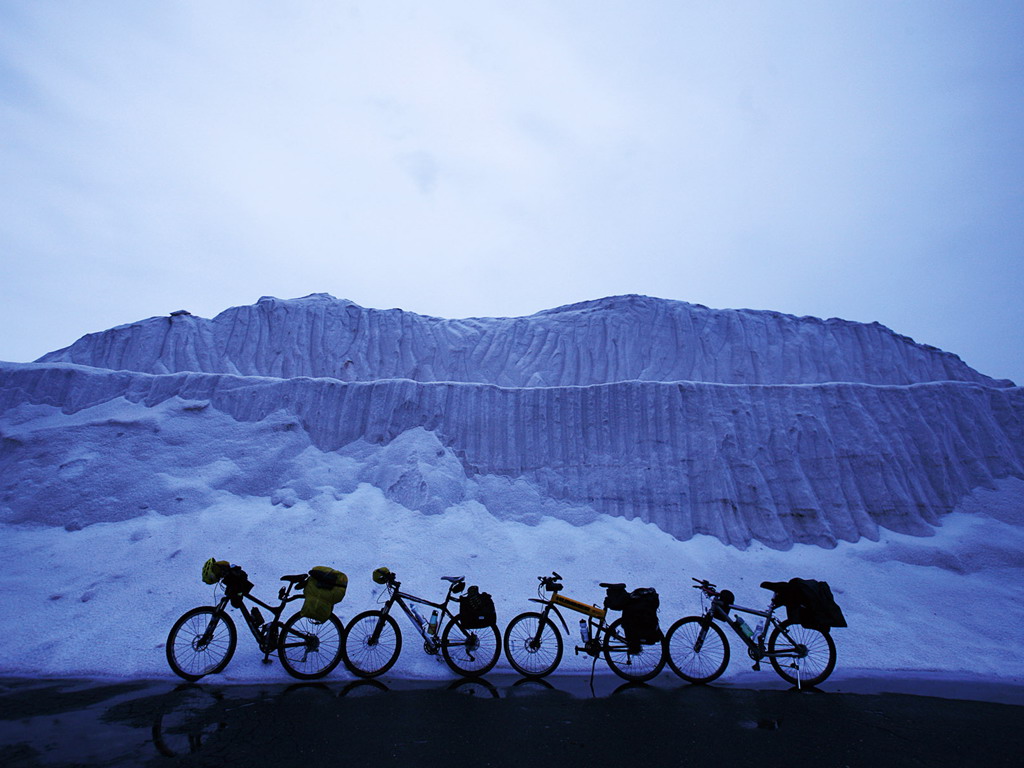 臺灣高溫暴熱 騎車10分鐘 安全帽高溫65度 臺灣高溫暴熱 騎車10分鐘 安全帽高溫65度