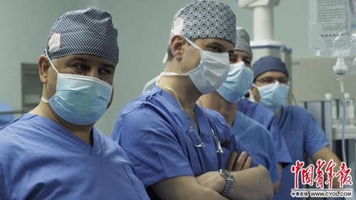 �Ϻ��ο��t(y��)Ժ3������300������W(xu��)��(x��)��o(j��)���80�q