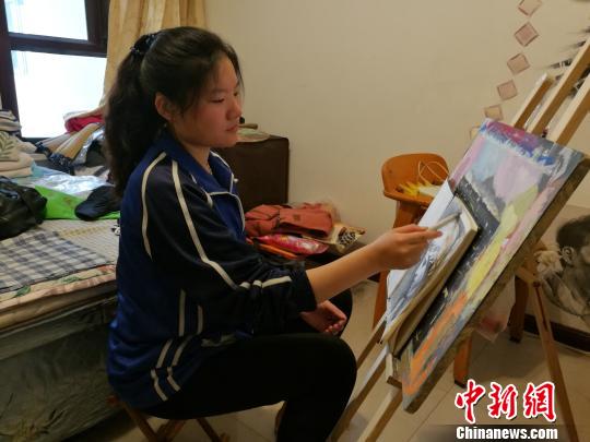 ɽ��19�q�@Ů���Ą�־�������ĵ�����һ���߿�ȫ�����ģ��D��