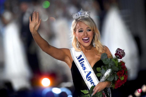 2017����С���x�ΛQِ��Ļ����ɫ����ժ��ڣ��D��