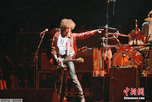 �Y�ψD����20���o60������񣬵ς���������������Ļ�����S�˰낀�����o�����Ĵ�����Ʒ�����������L���h���͡��r����׃�����D��1986�꣬�ς����ݳ�������