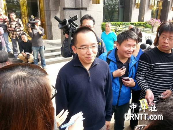 �ˮ�⃺���رⷵ������ͪz�гԵ�һ�� ����ͬ˯