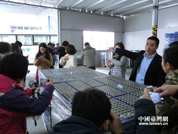 “一節小電池 身藏大能量” 全國網媒記者走進佳沃新能源 “一節小電池 身藏大能量” 全國網媒記者走進佳沃新能源