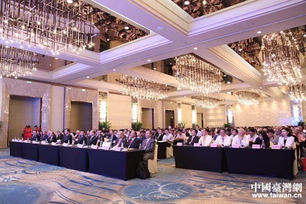 出席開幕式的領導與嘉賓。(中國臺灣網(wǎng) 袁楚 攝) 出席開幕式的領導與嘉賓。(中國臺灣網(wǎng) 袁楚 攝)