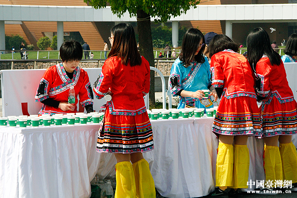 ���{�ɰ�����ɽ���R������ِ��(hu��)�� �����_(t��i)��Ԫ���c������ɽ